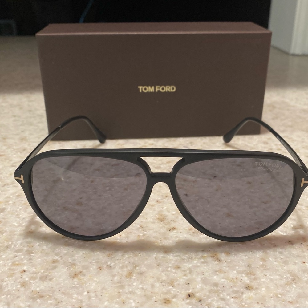 TOM FORD Samson 62mm
Polarized Aviator Sunglasses SMOKE Color